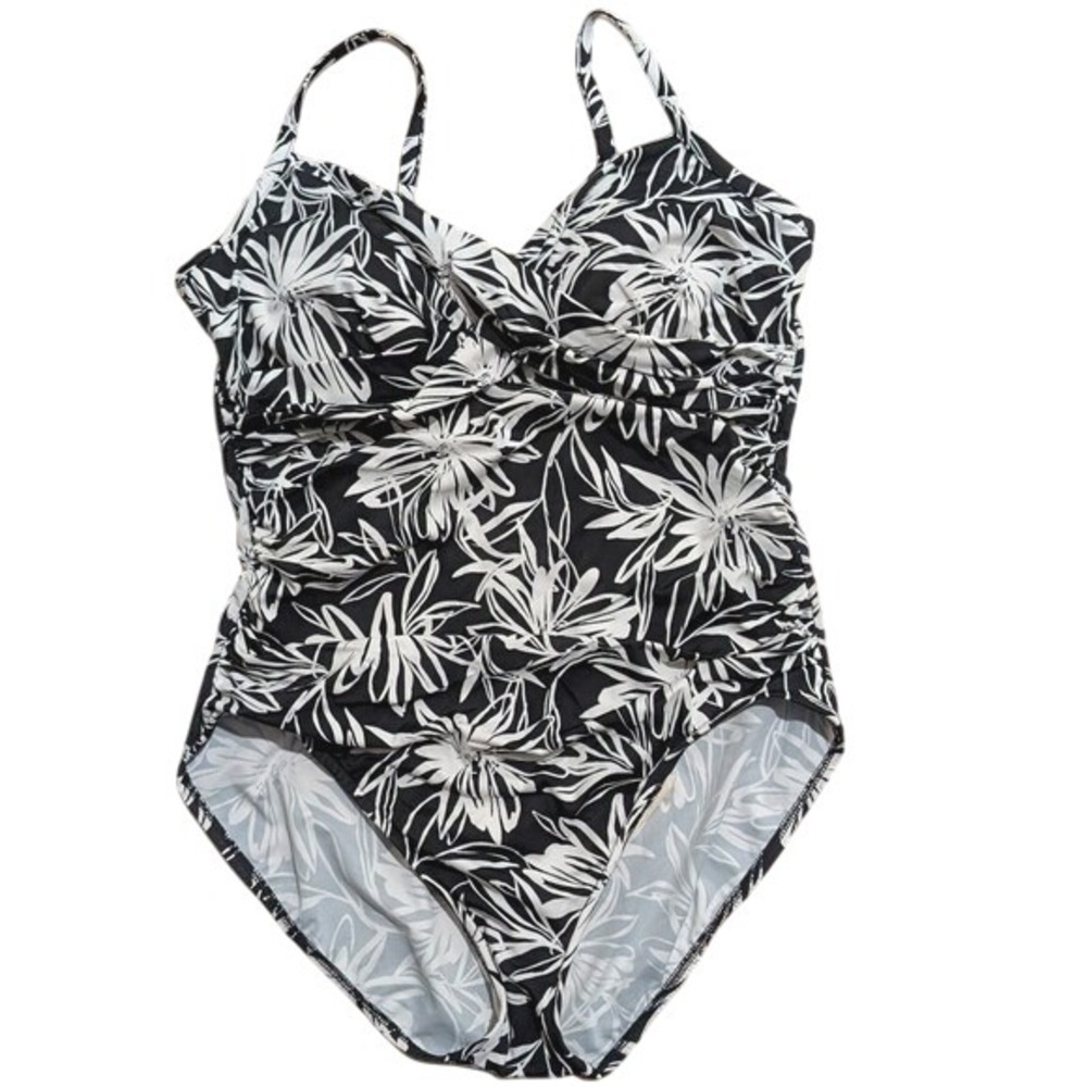 croft & barrow Black and White Floral Ruched One-Piece Swimsuit
